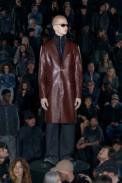 Look 2